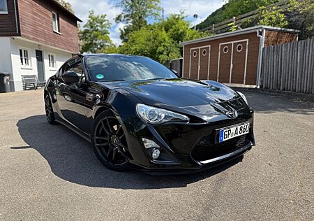 Toyota GT86 2,0-l-Boxermotor - mit vielen Extras