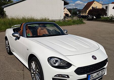 Fiat 124 Spider Lusso 1.4 MultiAir Turbo -