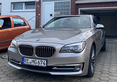 BMW 730d Facelift absolute Vollausstattung+Extras