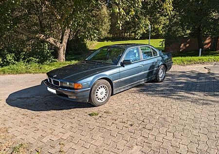 BMW 740i A -E38 2. Hand LPG Orinoco Metallic