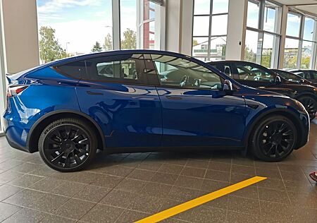 Tesla Model Y Long Range Dual Motor AWD Long Range