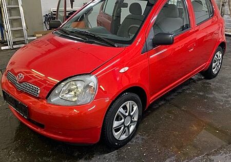 Toyota Yaris 1.0 linea sol linea sol TÜV NEU AHK