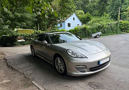 Porsche Panamera 4S S