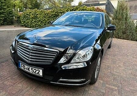 Mercedes-Benz E 350 CGI BlueEFFICIENCY ELEGANCE ELEGANCE