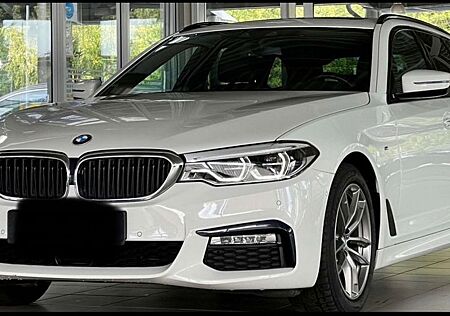 BMW 520d Touring. Top Ausstattung. AHK, HUD, Panoram