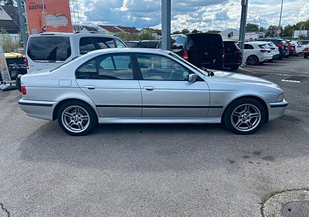 BMW 528i