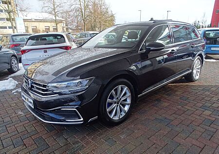 VW Passat Variant Volkswagen GTE "AHK/ACC/Navi/SHZ/LED/RFK"