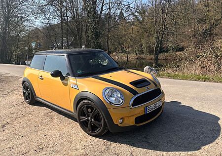 Mini Cooper S 2007 Puristisches Fahrspaß mit Stil