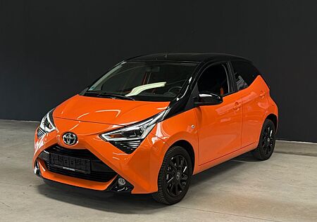 Toyota Aygo (X) Aygo (X) 1,0-l-VVT-i x-play