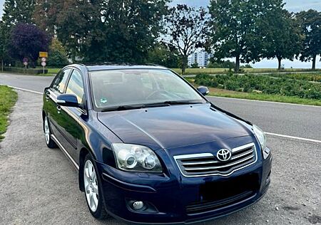 Toyota Avensis Executive 2.0-l-VVT-i Executive