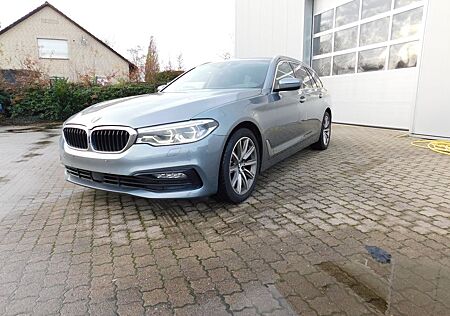 BMW 520d - G31 +Full Servis bei mit 65 Extras +