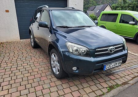 Toyota RAV 4 2.2-l-D-CAT 4x4 Executive Executive