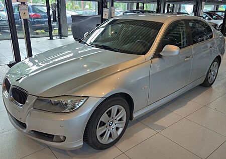 BMW 318d LIMOUSINE"NAVI"PDC 2X"KLIMAAUTO."EURO-5"