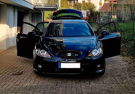 Seat Leon 2.0 T FSI Cupra R 265 PS