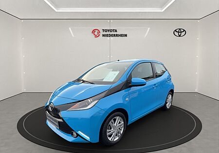 Toyota Aygo (X) -Play Touch 1.0 Winterräder Rückfahrkamera