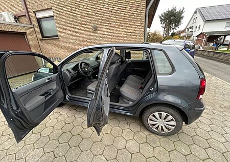 VW Polo Volkswagen 1.2 - TÜV Neu ab Kauf. 8-fach bereift.