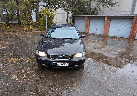 Volvo V70 2.5T -