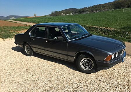 BMW 735i e23