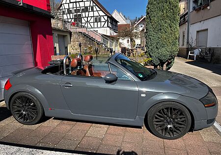Audi TT Roadster 1.8T 140 kW -