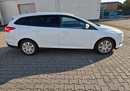 Ford Focus 1,0 EcoBoost 74kW Cool & Connect Turni...