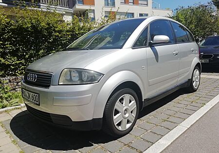 Audi A2 AHK / Klimauatom. / Allwetterreifen