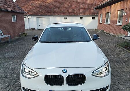 BMW 116i Sport Line Sport Line