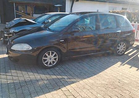 Fiat Croma 1.9 Multijet fahrbereit und mit TÜV