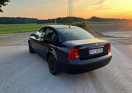 VW Passat Volkswagen 1.6 3BG AHL Motor TÜV neu im Preis inklus