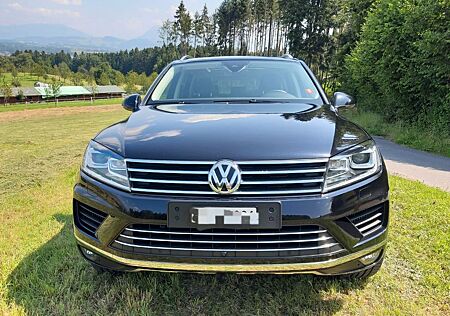 VW Touareg Volkswagen 3.0 V6 TDI SCR Tiptronic Executive E...