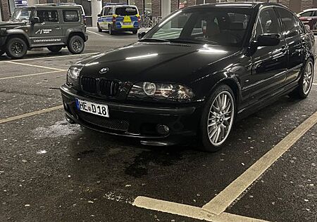 BMW 330i E46 Frisch Tüv - MPaket ab Werk