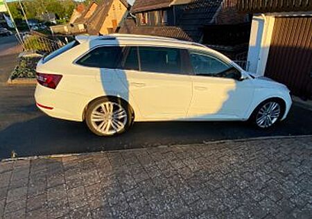 Skoda Superb 2.0 TDI SCR 140 G t DSG 4x4 Ambit. Co...