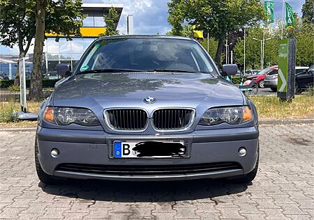 BMW 318i - E46
