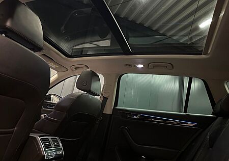 Skoda Superb Combi L&K 4x4 *PANORAMA*Standhzg*KAMERA*