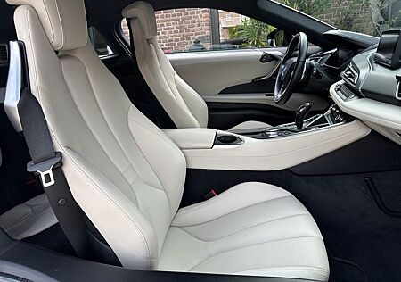 BMW i8 Coupe Pure Impulse *HEAD-UP*20 W-SPEICHEN*KAM