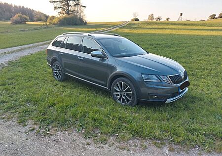 Skoda Octavia 2.0 TDI SCR 135kW DSG 4x4 Scout Comb...