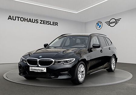 BMW 320e Touring PanoDach Laserlicht Parkassistenz+