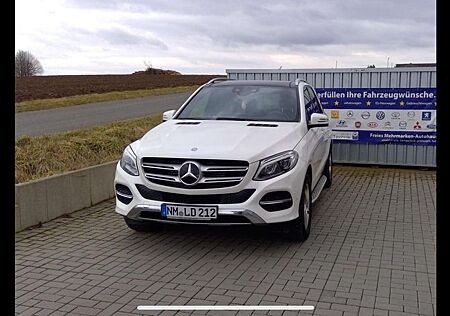 Mercedes-Benz GLE 350 d 4MATIC - Pano - sehr gepflegt - privat