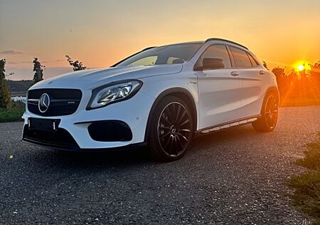 Mercedes-Benz GLA 45 AMG / GARANTIE/ JUNGE STERNE / Tausch