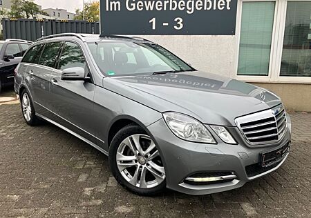 Mercedes-Benz E 220 T-Modell CDI Avantgarde Aut .COMAND-XENON
