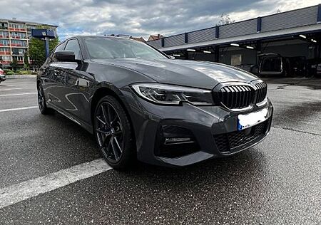 BMW 330e M Sport Automatik M Sport HK Head-Up