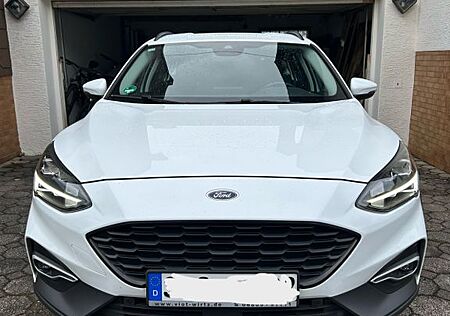 Ford Focus Active Turnier 1.5 EcoBoost Navi/LED/AHK
