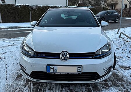 VW Golf Volkswagen GTE Mk7, HV-Batterie 2022, Pano, CarPlay
