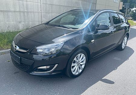 Opel Astra J Sports Tourer Active*Erst 105000 Km*PDC*