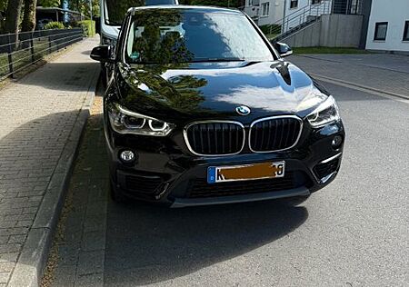 BMW X1 xDrive20d Advantage | Navi | LED