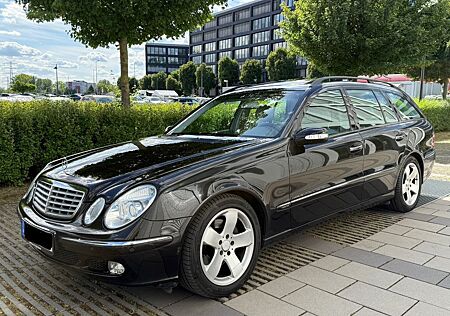 Mercedes-Benz E 320 T ELEGANCE Tüv Neu 05.2027