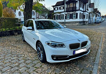 BMW 530d x- Drive Individual / HUD / Pano/ Keyless