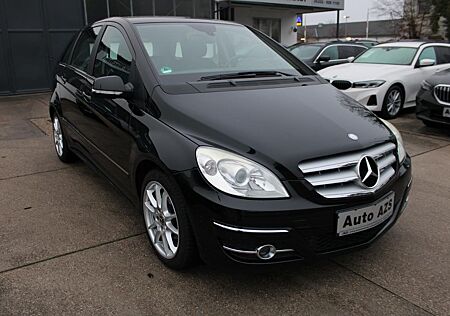Mercedes-Benz B 180 AUTOMATIK/NAVI/SITZHEIZUNG/PDC/BLUETOOTH
