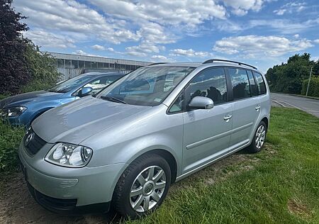VW Touran Volkswagen Trendline*1. Hd*Scheckheft*Allewetter*AHK