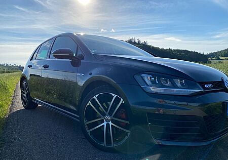 VW Golf Volkswagen 2.0 TDI BMT GTD GTD