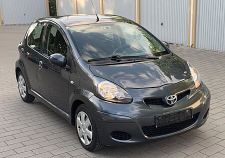 Toyota Aygo (X) Aygo (X) 1,0-l-VVT-i Club Club